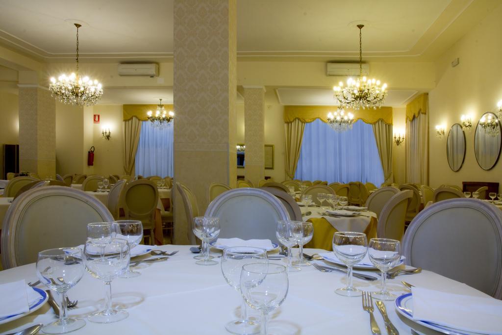 Hotel Alexander Palme Chianciano Terme Exterior foto